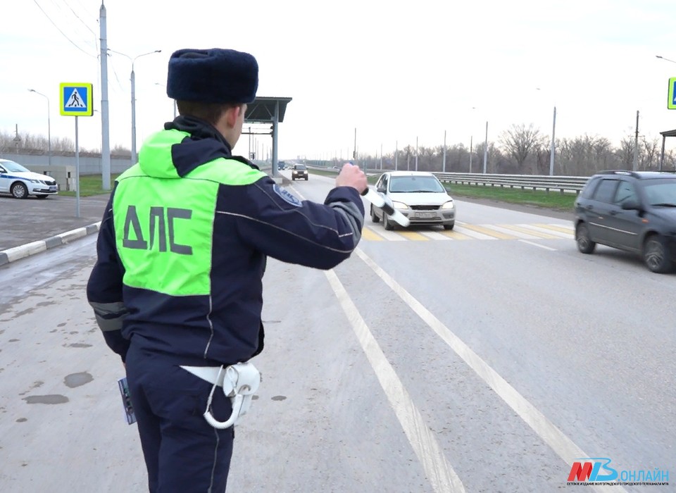 Под Волгоградом водитель «Приоры» насмерть сбил 42-летнего пешехода